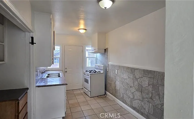 1095 E Nocta St #C — Photo 14
