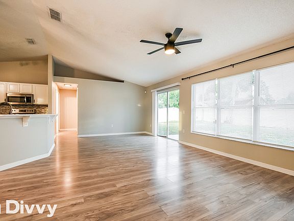 5th image of 875 W Gaucho Cir