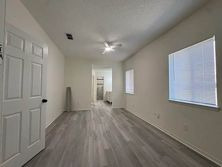 5311 Green Hazel Ct — Photo 5