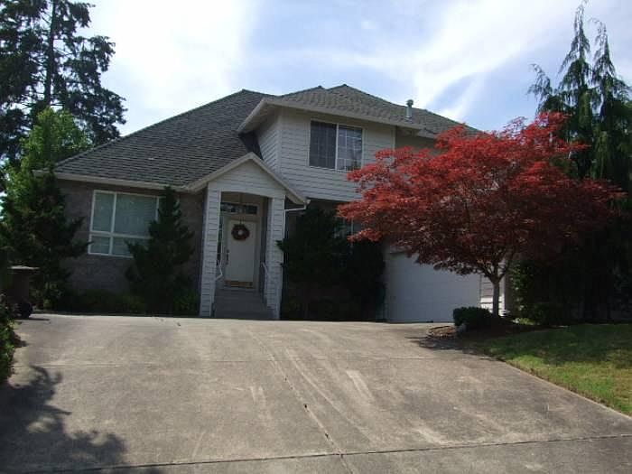 1st image of 2825 NE Aurora Dr