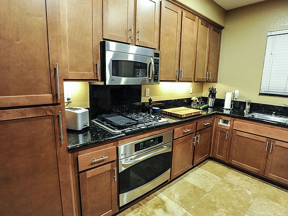 3rd image of 2472 Longstaff Ct