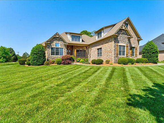2nd image of 7919 Plantation Falls Ln