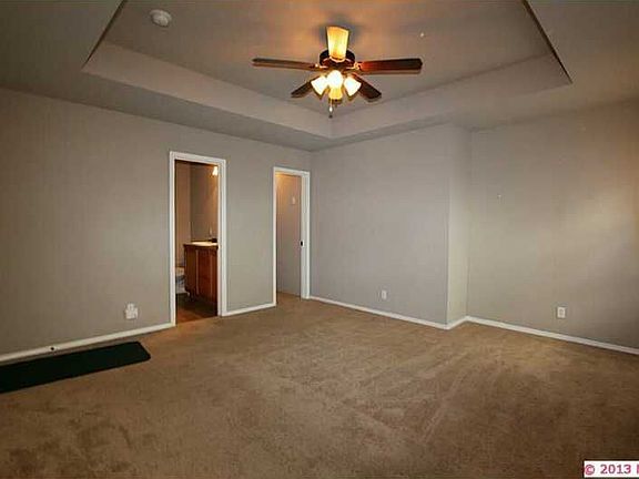 5th image of 27 E Fairlane Ct