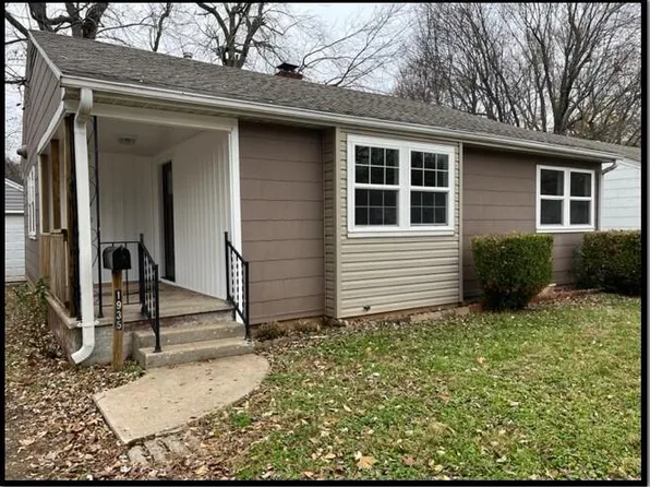 1935 S Kimbrough Avenue, Springfield, MO 65807