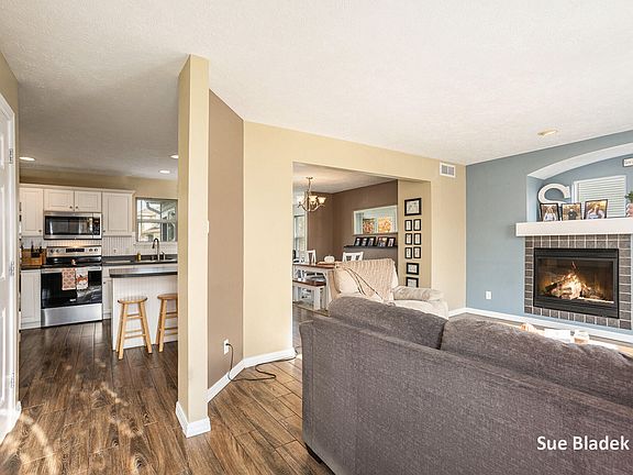 4th image of 8641 Suntree Dr