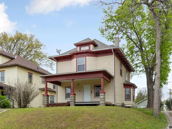 2420 R St, Lincoln, NE 68503