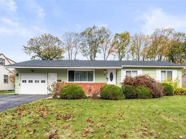 34 Landau Dr, Rochester, NY 14606