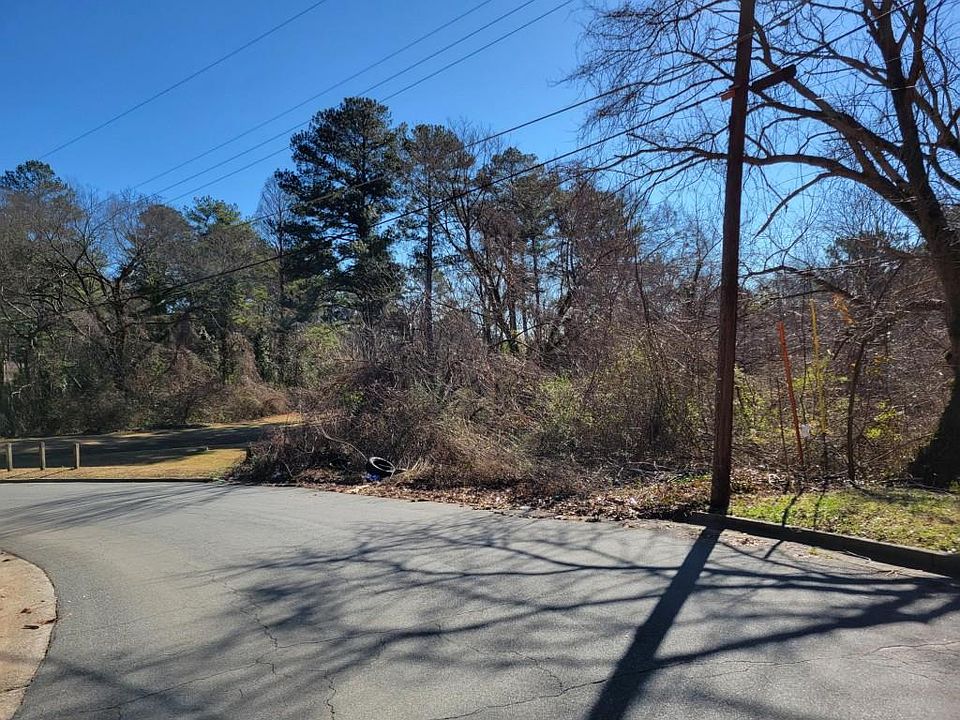 1st image of 1001 Stonewall Dr SE