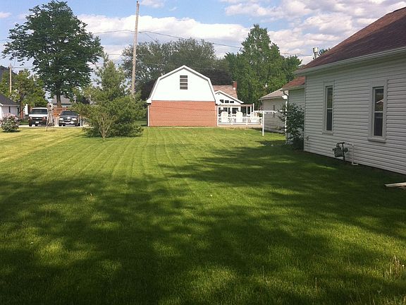 side yard street view