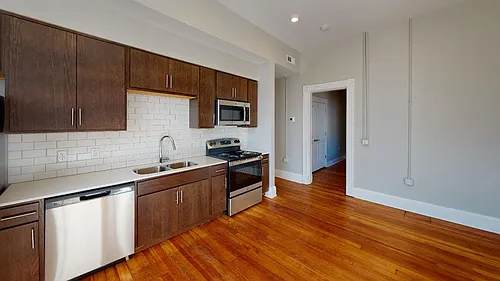 Floor plan 102 W Liberty St 302