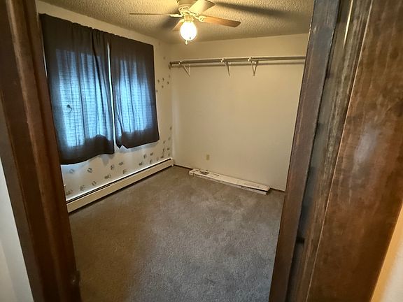 5th image of 450 Elm Ave