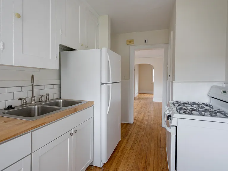 178 W Cambourne St — Photo 3