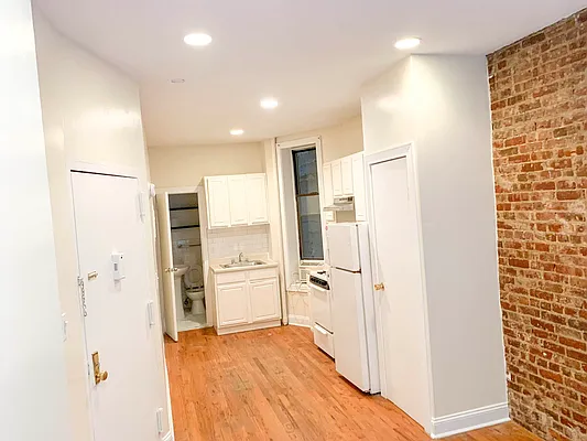 Rented by Charie Properties LLC | media 7