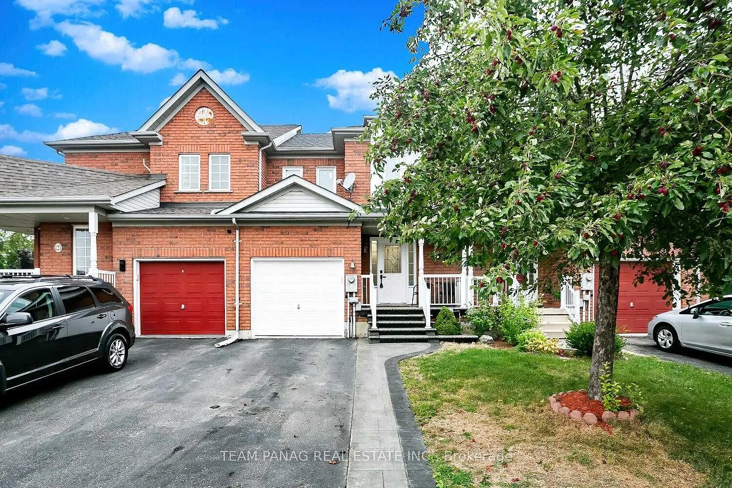 4 bed, $2,900 — Photo 1
