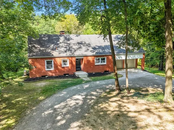 2696 Walker Lake Rd, Mansfield, OH 44903