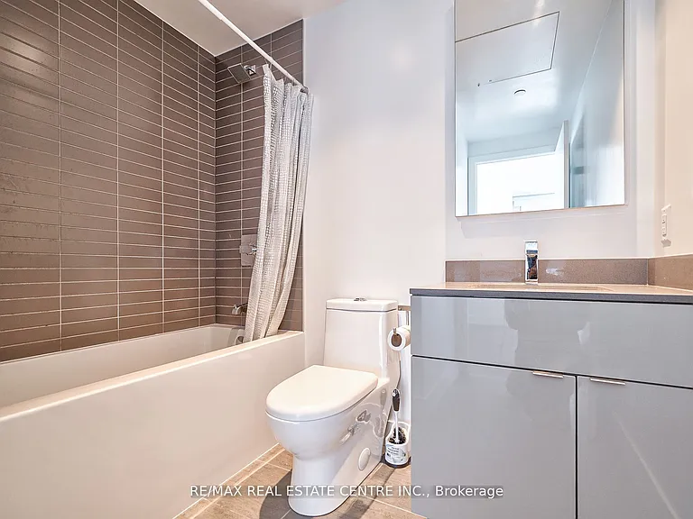 7 Grenville St #2605 — Photo 28