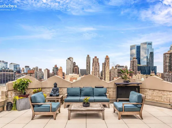 425 West 50th Street image 4 of 16