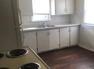 725 E Main St APT A, Little Chute, WI 54140