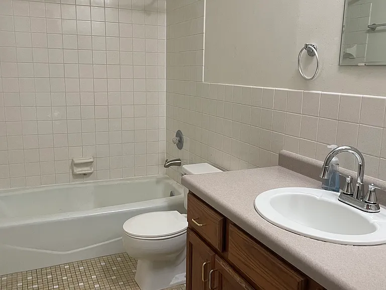 14223 Hayes Rd — Photo 6