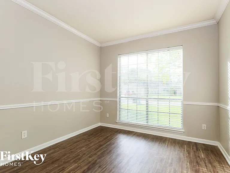 9131 Landry Blvd — Photo 16