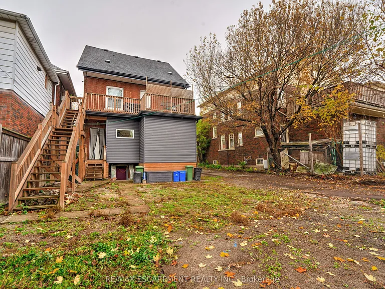 152 Sanford Ave S #LOWER — Photo 17