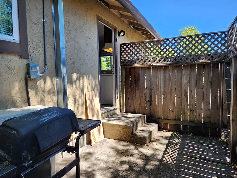 1101 Mission Blvd — Photo 14