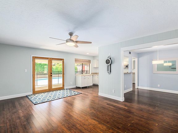 4th image of 2625 E Cheryl Dr