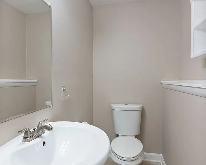 8454 Rippled Creek Ct — Photo 16