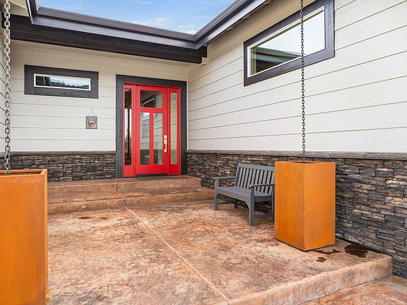 4th image of 1203 Highland View Loop