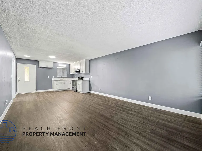 1021 N. Flower St. — Photo 2
