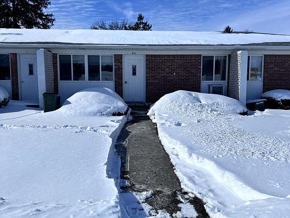 2nd image of 911 W McKay Rd