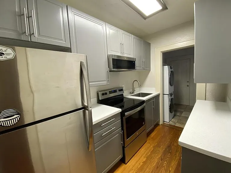 622 Harwood St #3 — Photo 14