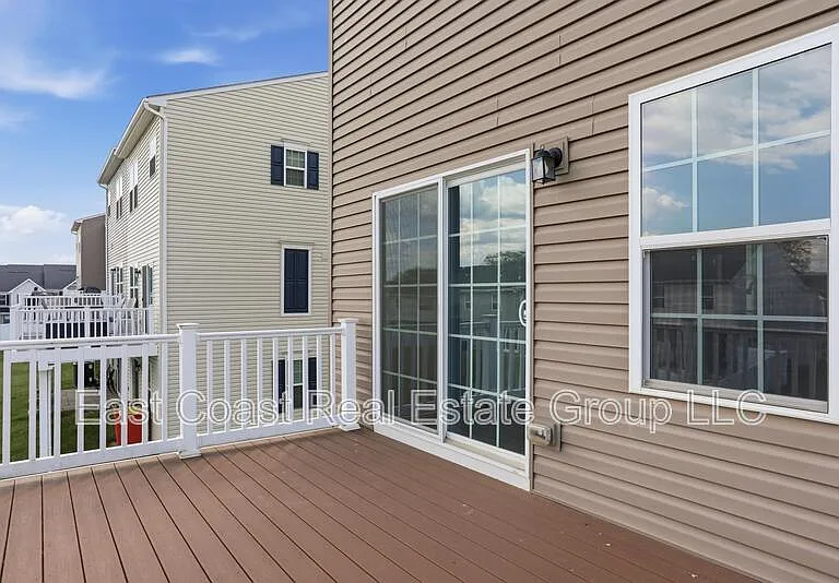 105 Dripping Spring Dr — Photo 33