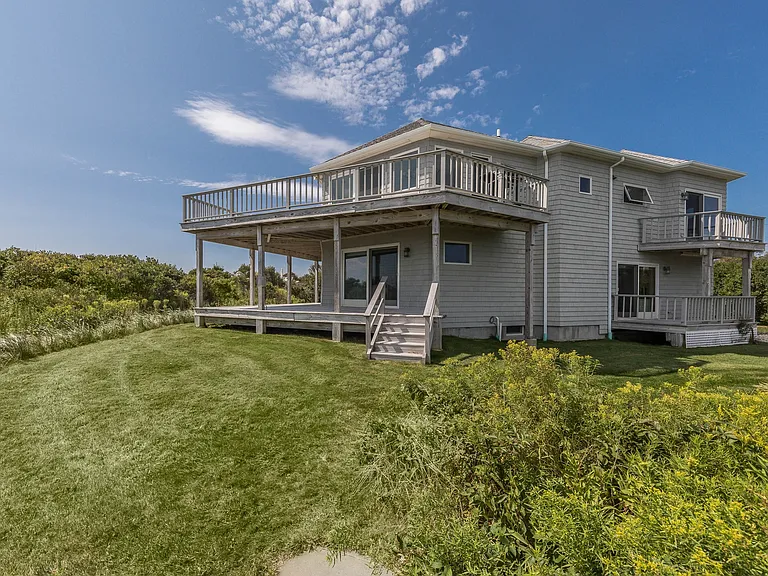 108 Surfside Ave — Photo 3