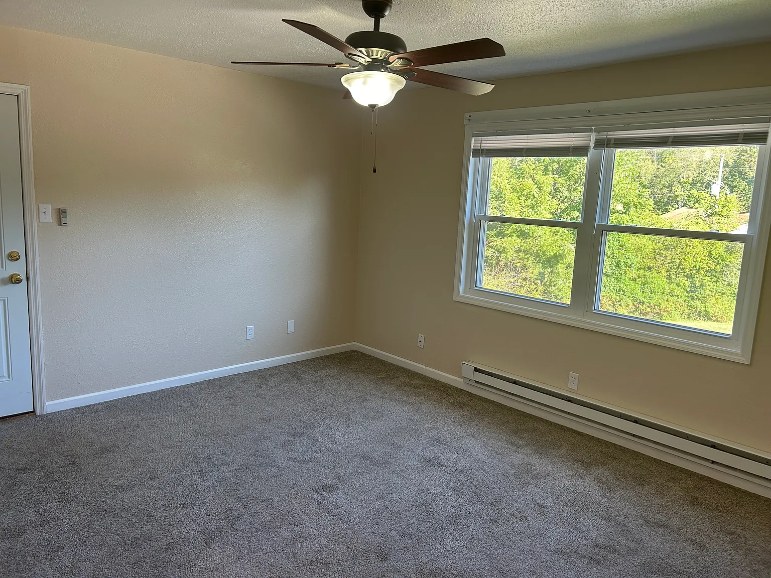 2 bed, $750 — Photo 2