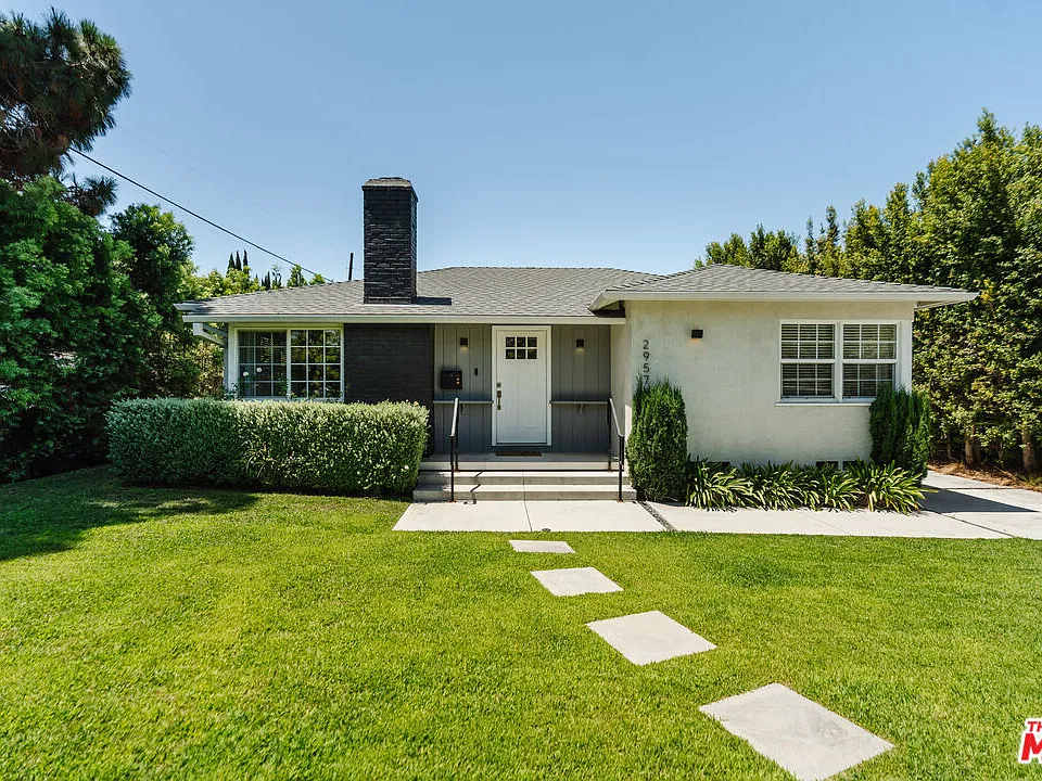 2957 Midvale Ave