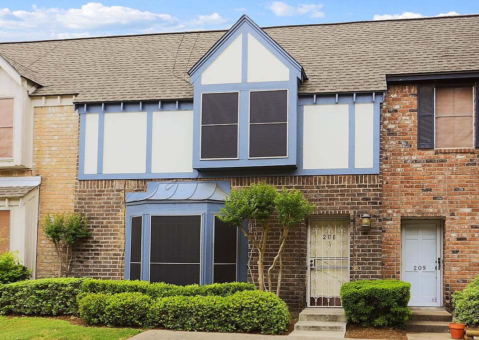 Front Exterior Shot of Home