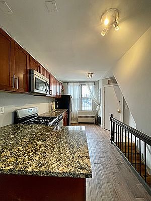 5th image of 1063 Bergen St #2A