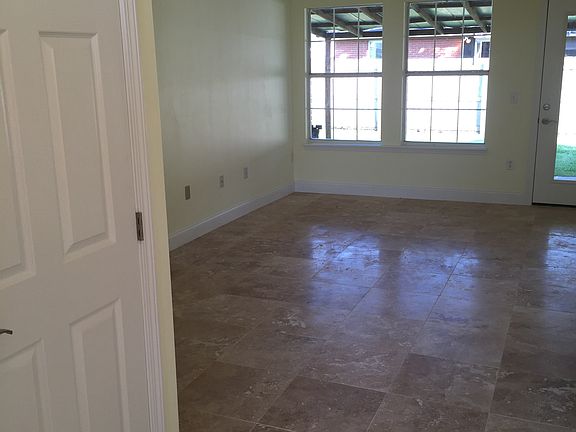 Living room, travertine 