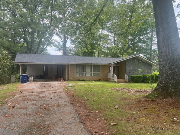 102 Summit Dr, Griffin, GA 30224