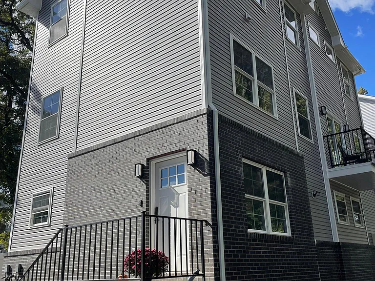 237 Boyden Ave — Photo 32
