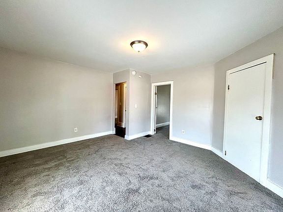 5th image of 743 Neland Ave SE Unit 2