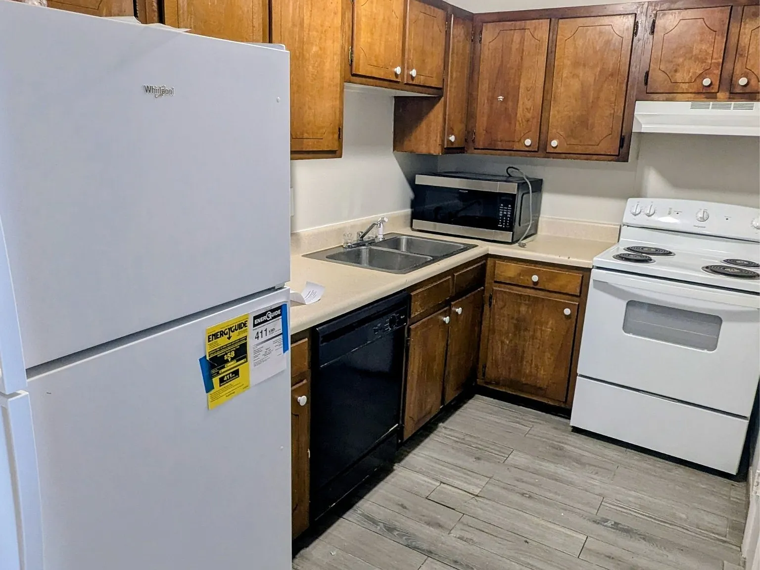 370 Wallace Road D-13 - D13 — Photo 2