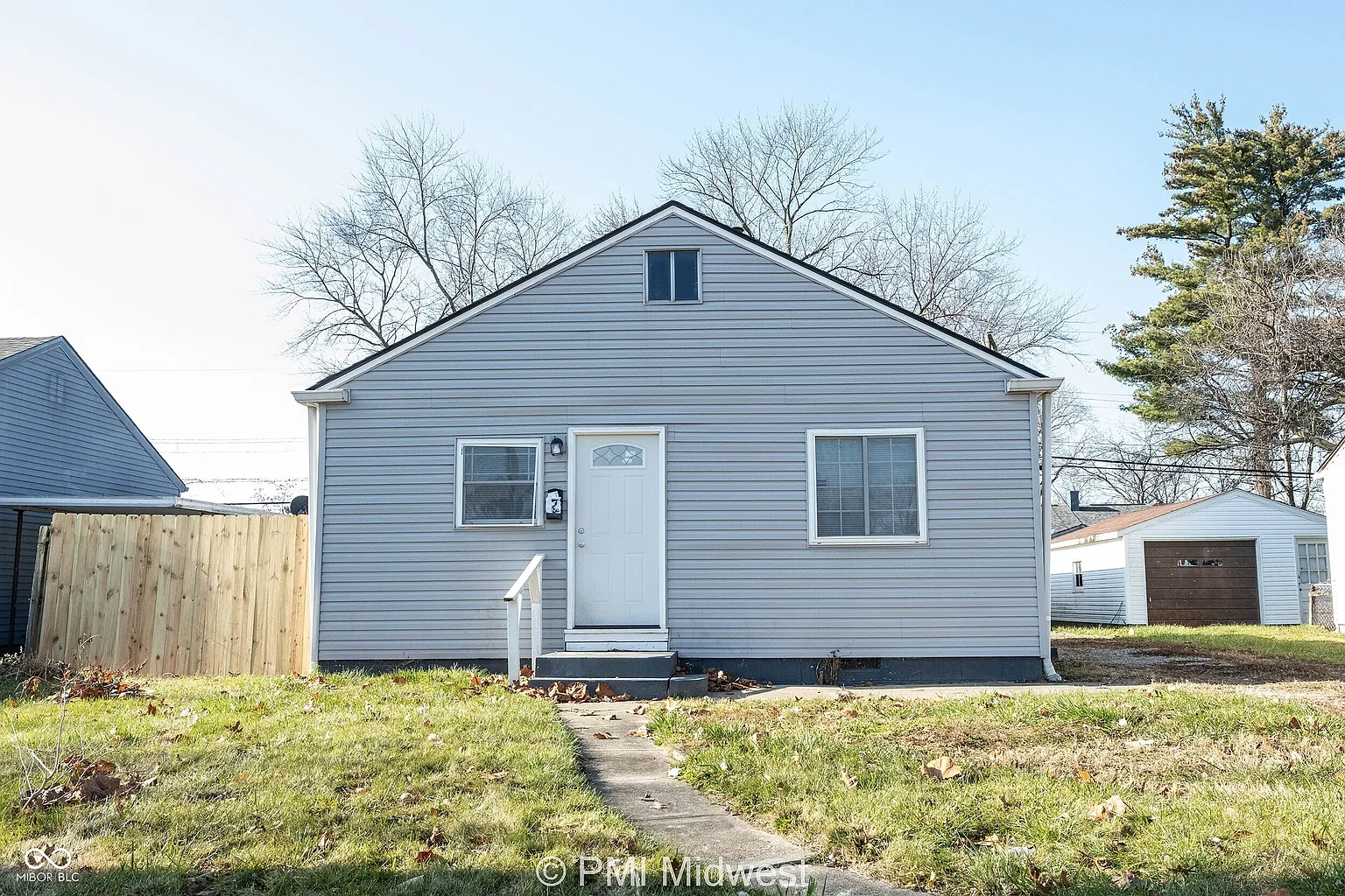2318 Groff Ave photo 1