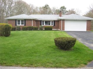 14 N Capalbo Dr, Westerly, RI 02891