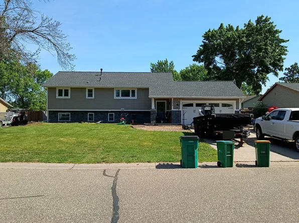 2608 Hawthorne Ln, Stillwater, MN 55082