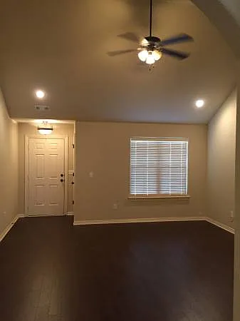 3 bed, 1500 sqft, $1,450 — Photo 2