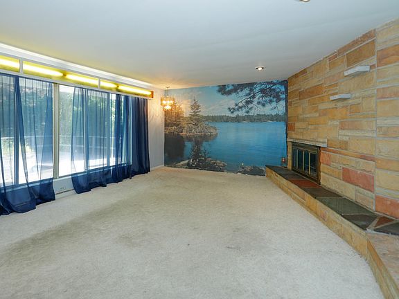 5353 Paradise Rd East-104