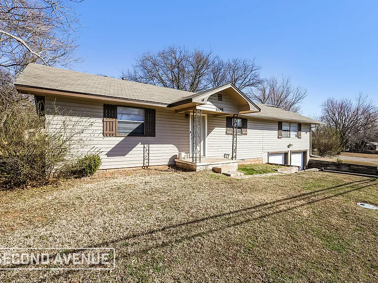 805 E Etowah Rd — Photo 18