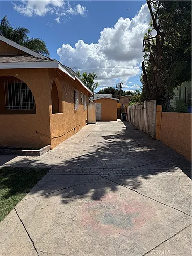6624 Miramonte Blvd Photo 1